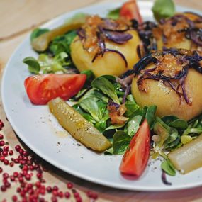 Big potato dumplings with soya "meet" inside.